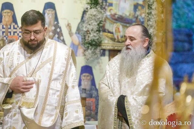 Priveghere în cinstea Sfântului Cuvios Mărturisitor Arsenie la Mănăstirea Prislop