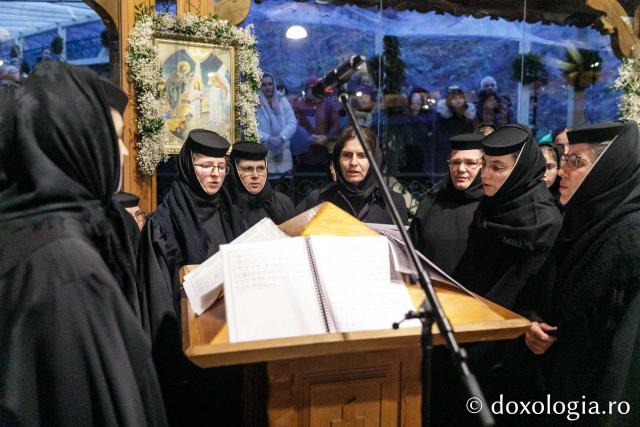 Priveghere în cinstea Sfântului Cuvios Mărturisitor Arsenie la Mănăstirea Prislop