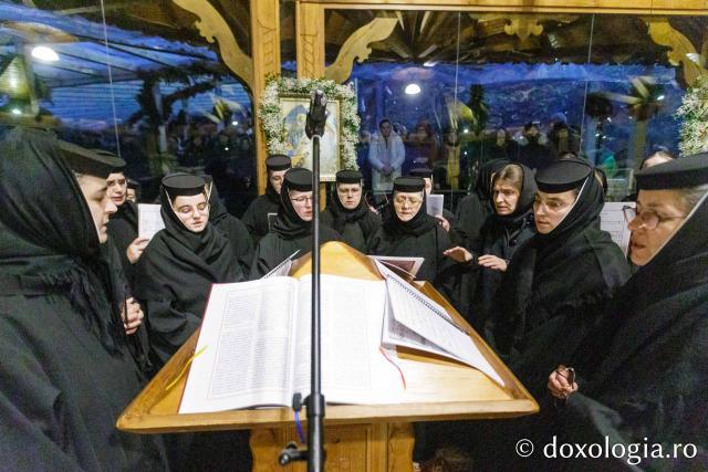 Priveghere în cinstea Sfântului Cuvios Mărturisitor Arsenie la Mănăstirea Prislop