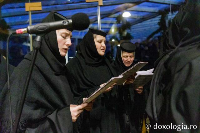 Priveghere în cinstea Sfântului Cuvios Mărturisitor Arsenie la Mănăstirea Prislop