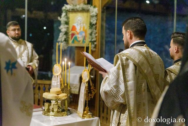 Priveghere în cinstea Sfântului Cuvios Mărturisitor Arsenie la Mănăstirea Prislop