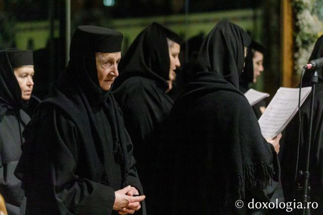 Priveghere în cinstea Sfântului Cuvios Mărturisitor Arsenie la Mănăstirea Prislop