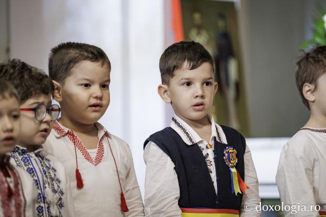 Grădinița 20 Iași – Colindători la Reședința Mitropolitană 2025