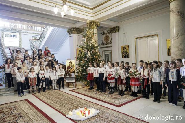 Școala Titu Maiorescu, Clasele I E și pregătitoare D – Colindători la Reședința Mitropolitană 2025