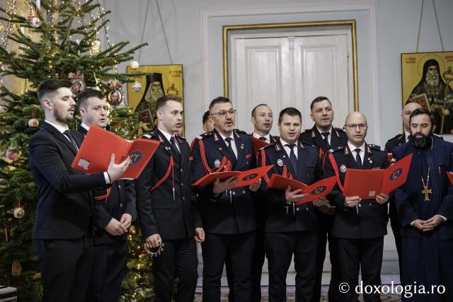 Corul ISU – Colindători la Reședința Mitropolitană 2025