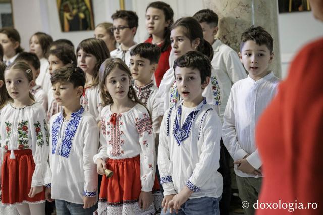 Școala primară Elite – Colindători la Reședința Mitropolitană 2025