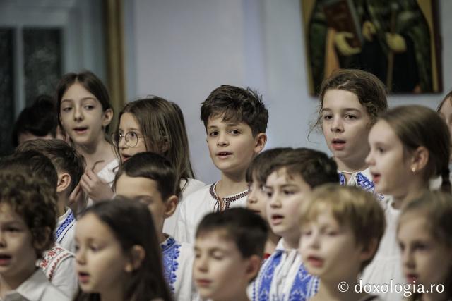 Școala primară Elite – Colindători la Reședința Mitropolitană 2025