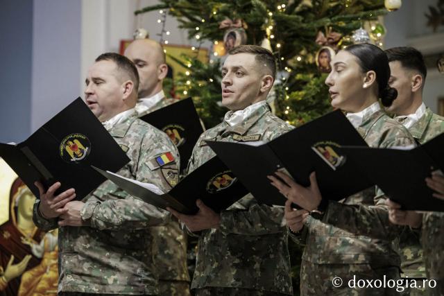 Corul militarilor din Brigada 15 Mecanizată „Podu Înalt” – Colindători la Reședința Mitropolitană 2025