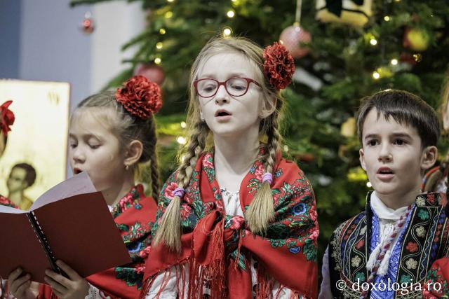Corul Stejărelul, Bârnova – Colindători la Reședința Mitropolitană 2025