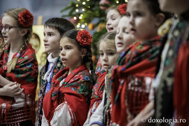 Corul Stejărelul, Bârnova – Colindători la Reședința Mitropolitană 2025