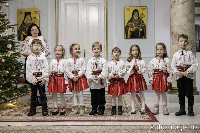 Grădinița nr. 11 din Iași – Colindători la Reședința Mitropolitană 2025