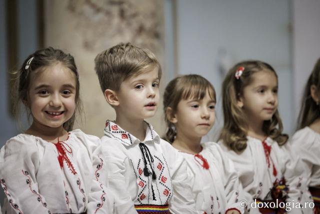 Grădinița nr. 11 din Iași – Colindători la Reședința Mitropolitană 2025