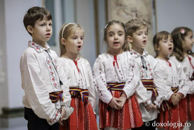 Grădinița nr. 11 din Iași – Colindători la Reședința Mitropolitană 2025