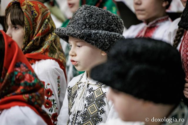 Parohia Mitoc din Protopopiatul Hârlău – Colindători la Reședința Mitropolitană 2025