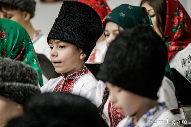 Parohia Mitoc din Protopopiatul Hârlău – Colindători la Reședința Mitropolitană 2025