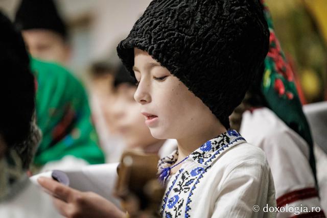 Parohia Mitoc din Protopopiatul Hârlău – Colindători la Reședința Mitropolitană 2025