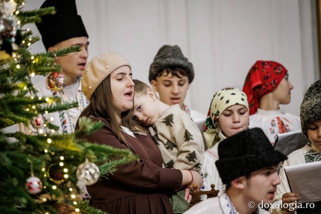 Parohia Mitoc din Protopopiatul Hârlău – Colindători la Reședința Mitropolitană 2025