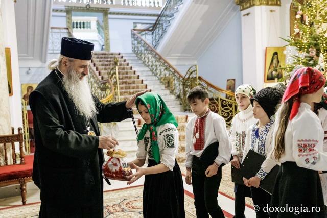 Parohia Mitoc din Protopopiatul Hârlău – Colindători la Reședința Mitropolitană 2025