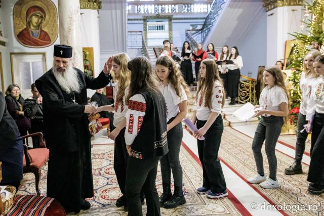 Școala Profesională Focuri – Colindători la Reședința Mitropolitană 2025