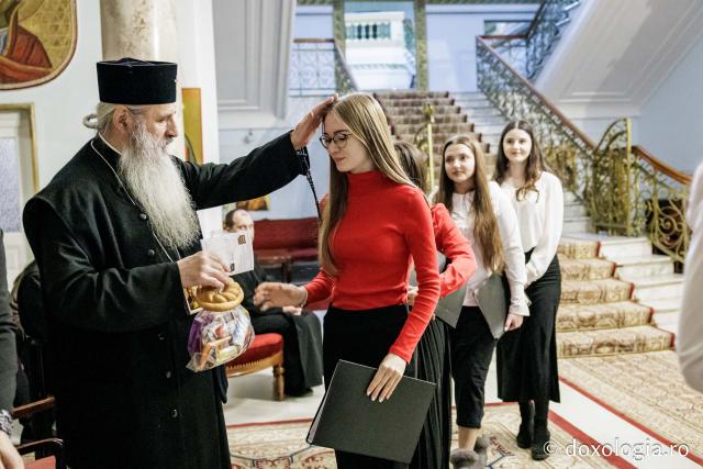 Corul „Sf. Nicolae” Domnesc – Colindători la Reședința Mitropolitană 2025