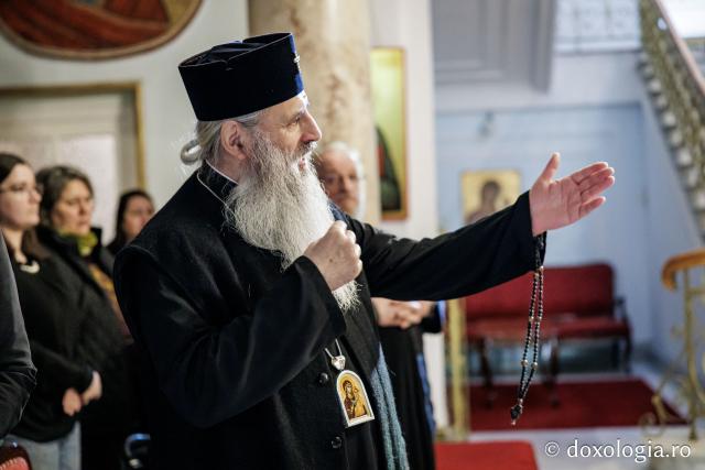 Liceul „Ion Neculce” din Tg. Frumos și Școala Strunga – Colindători la Reședința Mitropolitană 2025