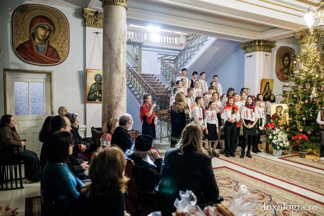 Colegiul „Mihail Sadoveanu” din Pașcani – Colindători la Reședința Mitropolitană 2025