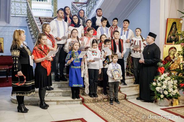 Parohia Vrătești – Colindători la Reședința Mitropolitană 2025