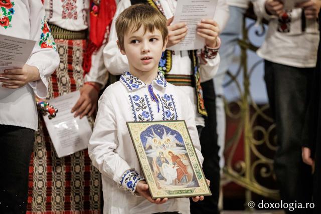 Parohia Vrătești – Colindători la Reședința Mitropolitană 2025