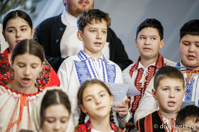 Parohia Vrătești – Colindători la Reședința Mitropolitană 2025