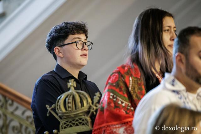 Parohia Vrătești – Colindători la Reședința Mitropolitană 2025