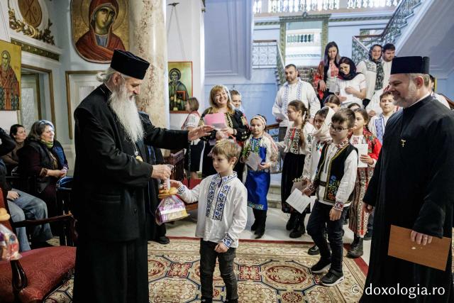 Parohia Vrătești – Colindători la Reședința Mitropolitană 2025