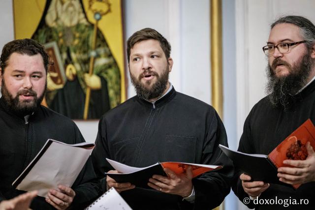 Corul Apostolii – Colindători la Reședința Mitropolitană 2025