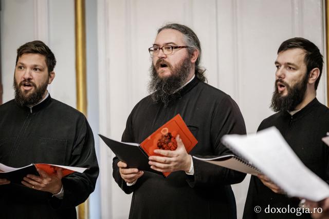 Corul Apostolii – Colindători la Reședința Mitropolitană 2025