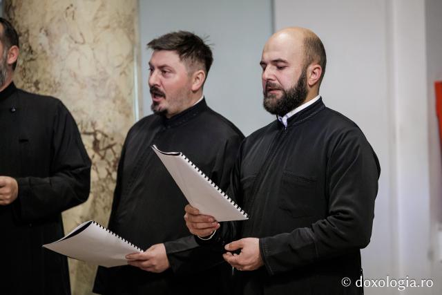 Corul Apostolii – Colindători la Reședința Mitropolitană 2025