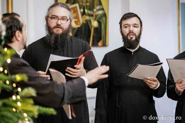 Corul Apostolii – Colindători la Reședința Mitropolitană 2025