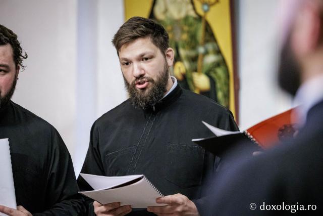 Corul Apostolii – Colindători la Reședința Mitropolitană 2025