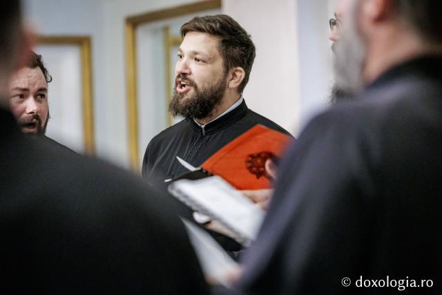 Corul Apostolii – Colindători la Reședința Mitropolitană 2025