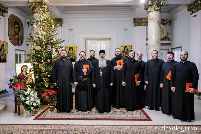 Corul Apostolii – Colindători la Reședința Mitropolitană 2025