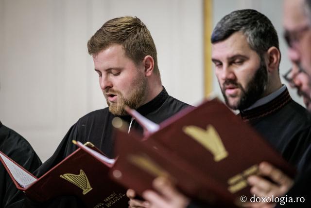 Grupul psaltic „Roman Melodul" din Săveni – Colindători la Reședința Mitropolitană 2025