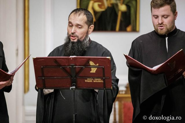 Grupul psaltic „Roman Melodul" din Săveni – Colindători la Reședința Mitropolitană 2025