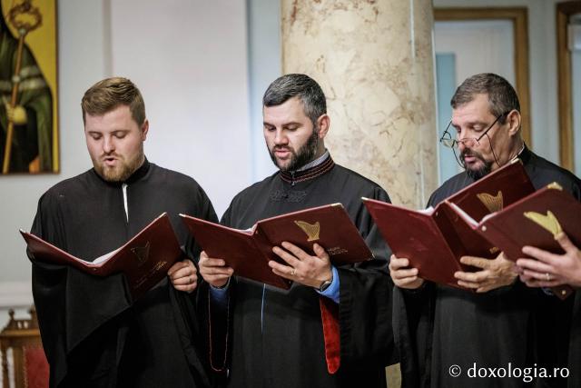 Grupul psaltic „Roman Melodul" din Săveni – Colindători la Reședința Mitropolitană 2025