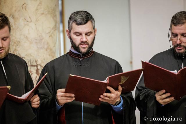 Grupul psaltic „Roman Melodul" din Săveni – Colindători la Reședința Mitropolitană 2025