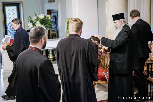 Grupul psaltic „Roman Melodul" din Săveni – Colindători la Reședința Mitropolitană 2025