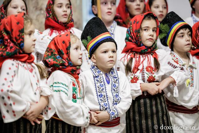 Ansamblul Hurgheșul și Hurgheșelu din parohia Feredeni – Colindători la Reședința Mitropolitană 2025