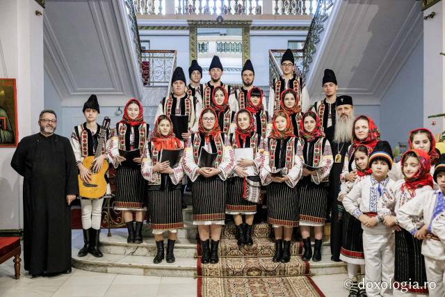 Ansamblul Hurgheșul și Hurgheșelu din parohia Feredeni – Colindători la Reședința Mitropolitană 2025