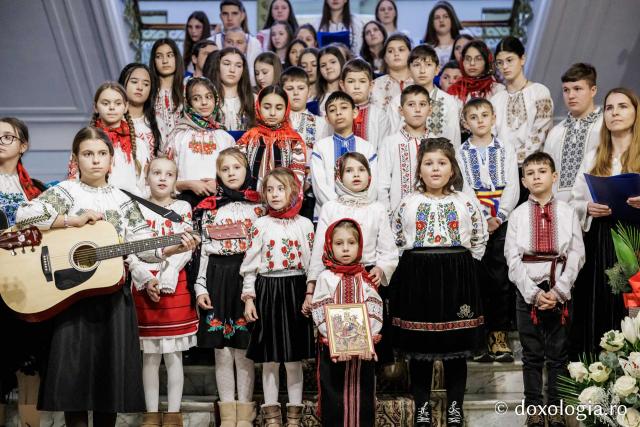  Parohia Rădeni din Protopopiatul Tg. Neamț – Colindători la Reședința Mitropolitană 2025