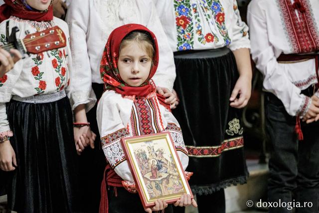  Parohia Rădeni din Protopopiatul Tg. Neamț – Colindători la Reședința Mitropolitană 2025