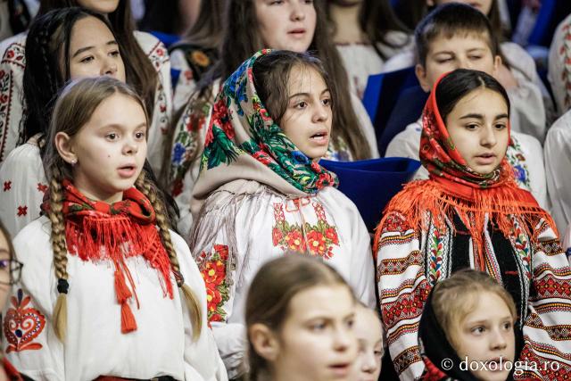  Parohia Rădeni din Protopopiatul Tg. Neamț – Colindători la Reședința Mitropolitană 2025