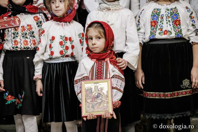  Parohia Rădeni din Protopopiatul Tg. Neamț – Colindători la Reședința Mitropolitană 2025