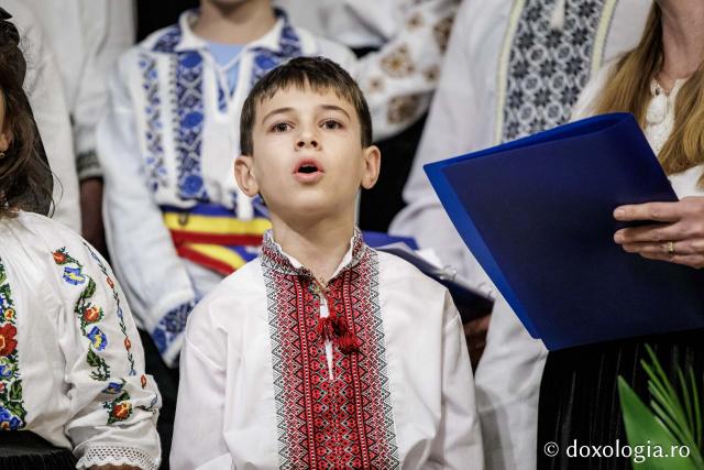  Parohia Rădeni din Protopopiatul Tg. Neamț – Colindători la Reședința Mitropolitană 2025